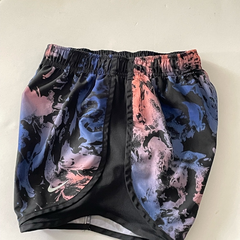 NIKE Women's Tempo Dri-Fit Lined Running Shorts Activewear Dry Coral Print XS